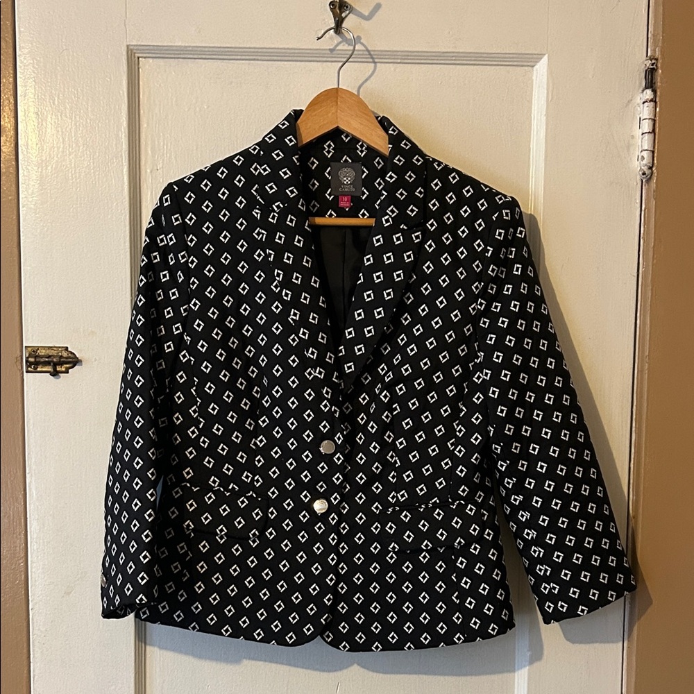 Vince Camuto Black and White Diamond Pattern Top